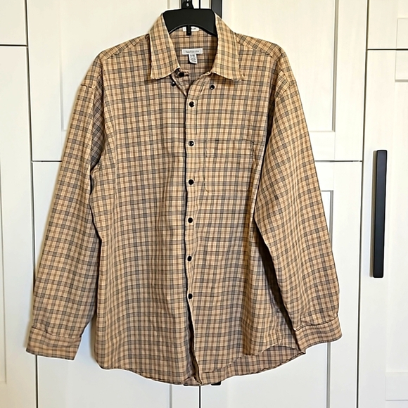 Van Heusen Other - Van Heusen Men's button down long sleeve shirt